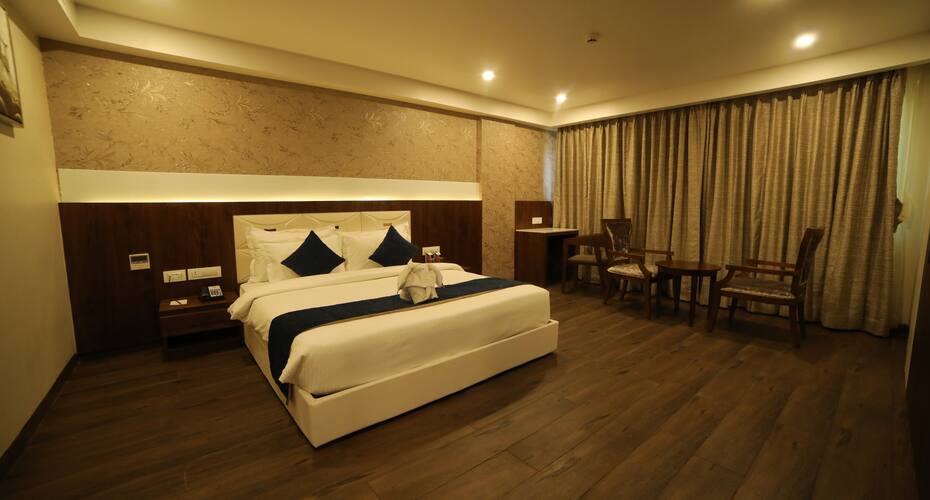 Hotel Regenta Central 